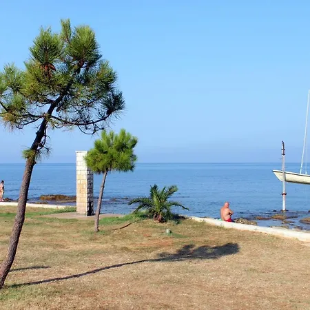 With Parking Space - 6994 * Умаг