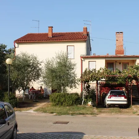 With A Parking Space - 6994 Umag