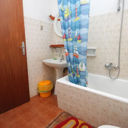 Apartment With A Parking Space - 6994 Umag