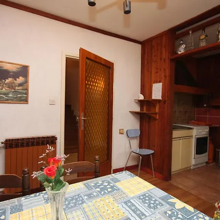 Apartment With A Parking Space - 6994